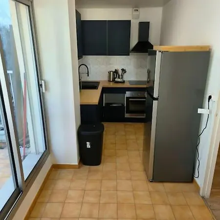 4 - 6 Personnes Centre - Clim - Terrasse - Wifi * Nîmes